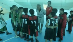 Come giocare a minibasket con la funicella