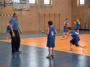 mondoni minibasket giochi con palloncini
