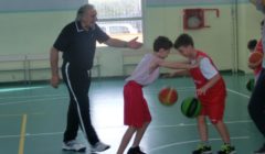 Esercizi minibasket a 10-11 anni: giochiamo in modo destrutturato