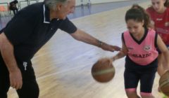 Impariamo a riconoscere le emozioni nel bambino che gioca a minibasket