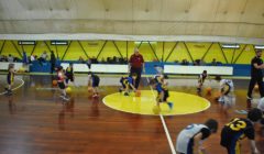 Esercizi minibasket 5-6 anni con cerchi palloncini e palline da tennis